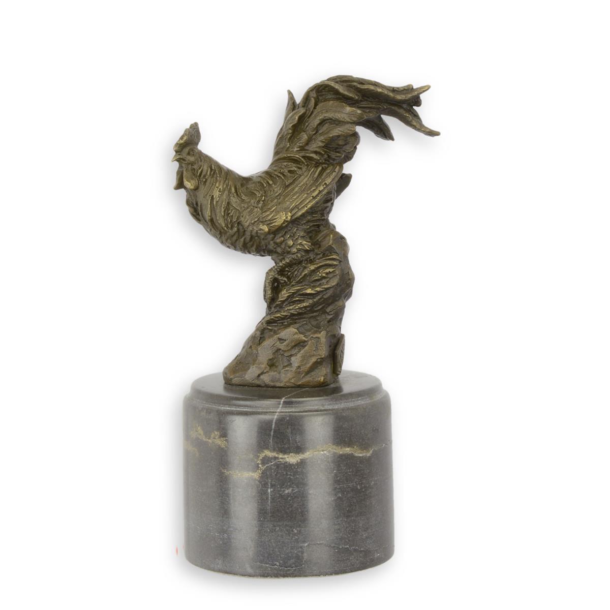 A BRONZE SCULPTURE OF A SMALL ROOSTER ON A BLACK MARBLE BASE