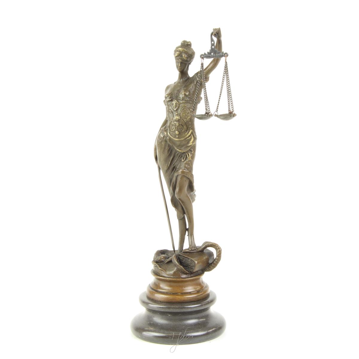 A BRONZE SCULPTURE OF THE LADY JUSTICE
